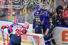 Pardubice prohrály v Budějovicích, venku neuspěl ani Třinec. Kometa dál vládne