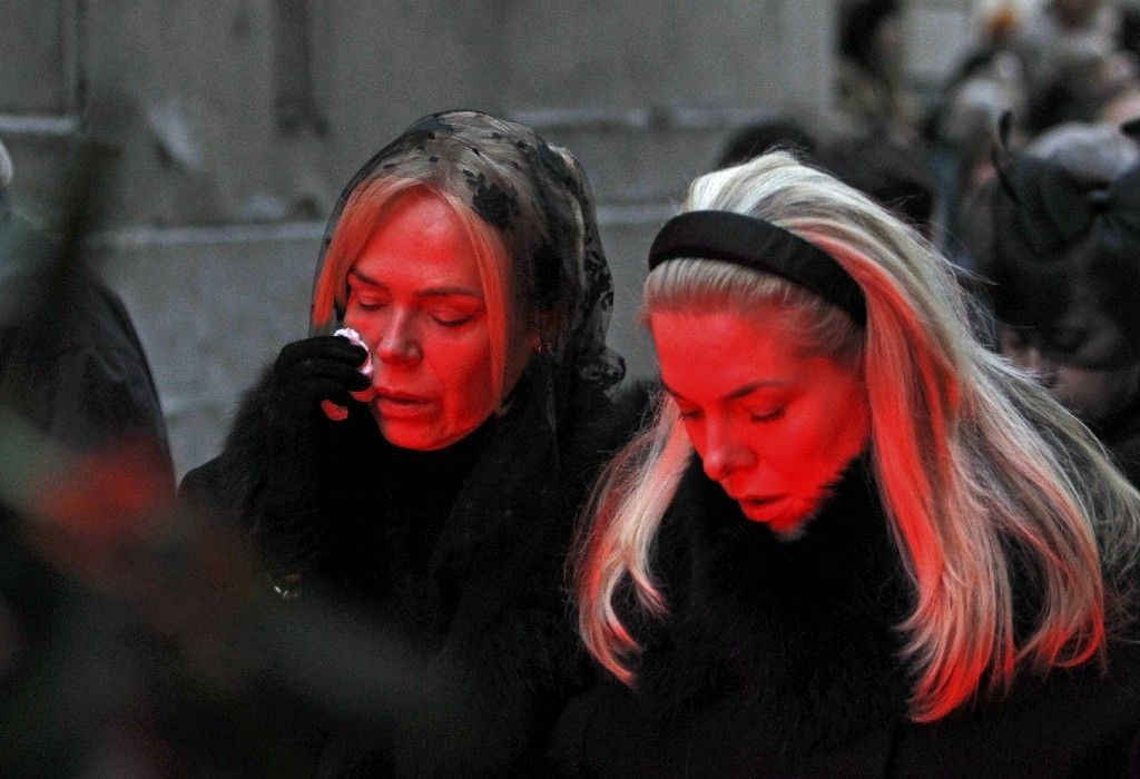 Dagmar Havlová s dcerou Ninou v průvodu