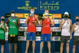 Ondřej Perušič (s číslem 1 uprostřed) a David Schweiner ovládli čtyřhvězdičkový turnaj Katara Cup v Dauhá. Poprvé v historii vyhrál podnik nejprestižnější série v plážovém volejbale český mužský pár.