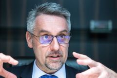Hledá se nový šéf České pošty. Má zrychlit modernizaci, převod poboček a přinést víc peněz