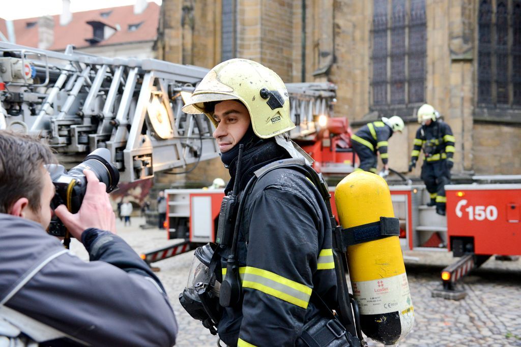 Nácvik požáru krovu Svatovítské katedrály