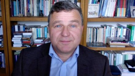 Přibáň: Johnsonův konec? Na lavinu rezignací nebyl připraven, svědčí to o narcismu