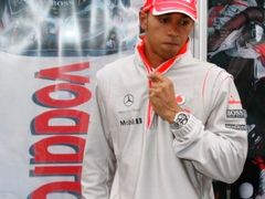 Zklamaný Lewis Hamilton v Japonsku na body nedosáhl.