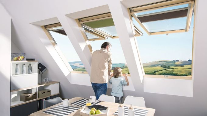 Při nákupu střešních oken FAKRO v říjnu můžete získat zpět až 25 000 Kč