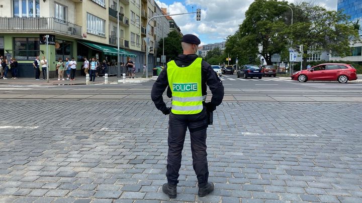 Policie v Sokolově řeší konflikt místních Romů a vodáků, zraněno bylo 13 lidí; Zdroj foto: Radka Zítková