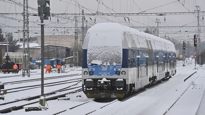 Elefanty nezvládají prašan. Vlaky na Kolínsko jsou přeplněné kvůli roky staré chybě