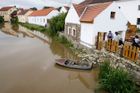 Záplavy mají zřejmě 15. oběť. Našli ji v Děčíně