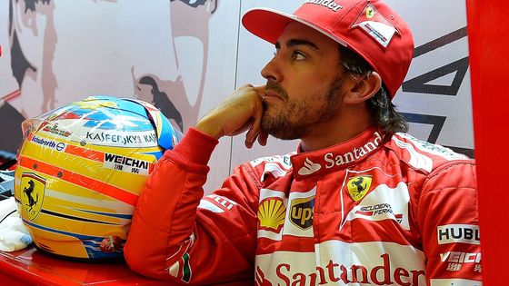 Letošní sezona světového šampionátu formule 1 byla startem nové éry, koncem řady jiných i svědkem výkonů dosud nevídaných. Připomeňte si to nejdůležitější z roku 2014 v naší galerii.