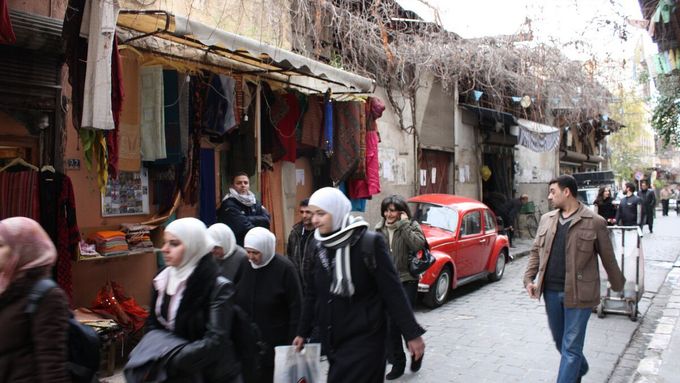 Ilustrační foto - ulice v Damašku.