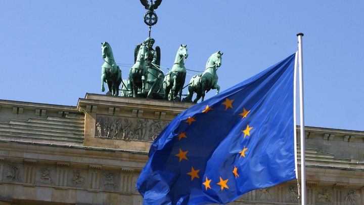 Co brzdí EU? Ať o zahraničních věcech rozhoduje většina, navrhují čeští europoslanci