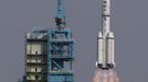 The Long March II-F rocket loaded with a Shenzhou-9 manned spacecraft carrying Chinese astronauts Jing Haipeng, Liu Wang and Liu Yang lifts off from the launch pad in the Jiuquan Satellite Launch Center, Gansu province June 16, 2012. China launched the spacecraft putting its first woman, 33-year-old female fighter pilot Liu Yang, in orbit on Saturday as the country takes its latest step towards building a space station within the decade. REUTERS/Jason Lee (CHINA - Tags: MILITARY SCIENCE TECHNOLOGY) Published: Čer. 16, 2012, 11:40 dop.