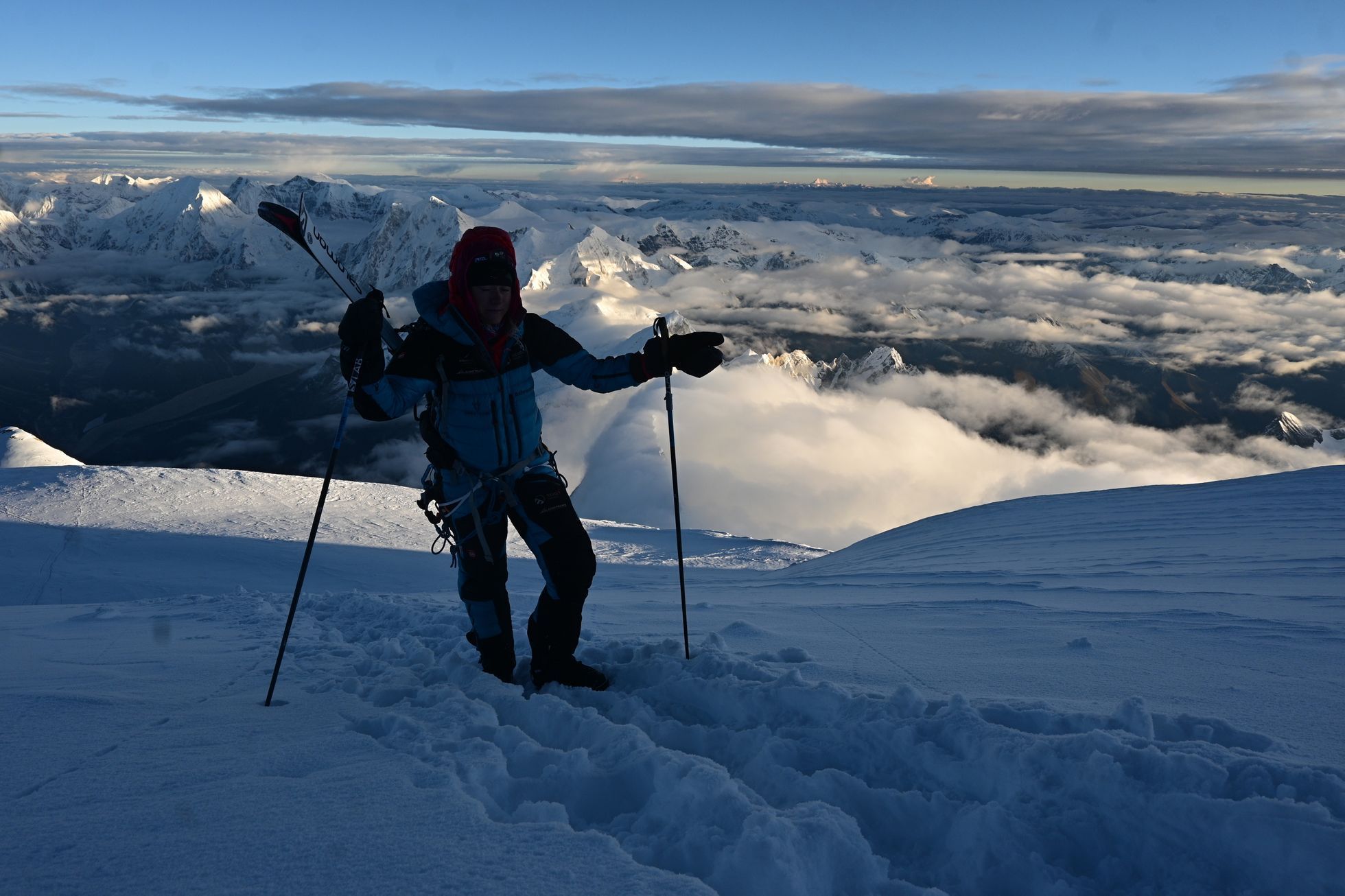 Polská lyžařka Anna Tybor při výstupu na Manáslu (2021)