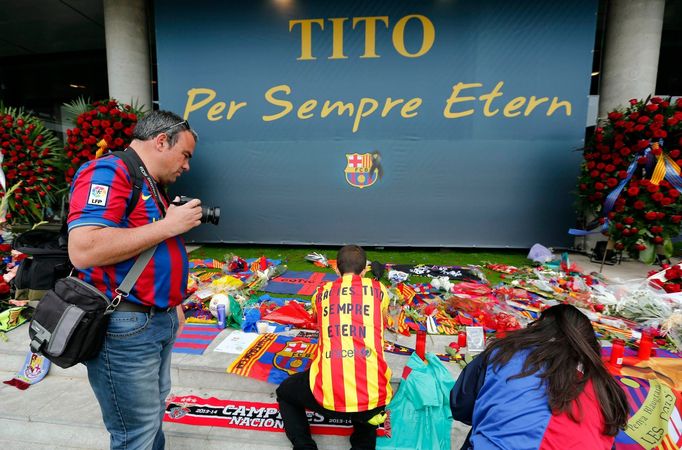 Pieta v Barceloně za zemřelého trenéra Tita Vilanovu