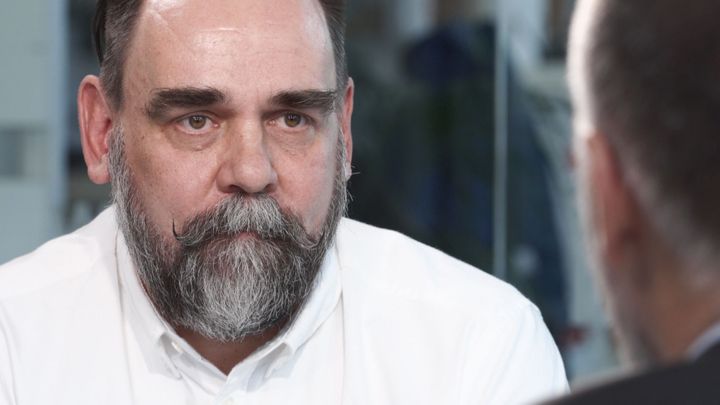 "Zneužil svého postavení." Policie obvinila kouče ze sexuálního nátlaku na sedm žen; Zdroj foto: DVTV