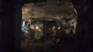 Miners rest inside an underground Barora coal mine at Dhanbad district in the eastern Indian state of Jharkhand September 17, 2012. With oil and gas output disappointing and hydropower at full throttle, Asia's third-largest economy still relies on coal for most of its vast energy needs. About 75 percent of India's coal demand is met by domestic production and, according to government plans, that won't change over the next five years. Picture taken September 17, 2012. To match INDIA-COAL/ REUTERS/Ahmad Masood (INDIA - Tags: BUSINESS EMPLOYMENT ENERGY SOCIETY ENVIRONMENT) Published: Říj. 21, 2012, 10:07 odp.