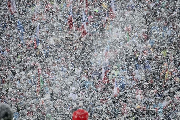 Biatlon, SP NMNM, stíhačka Ž: fanoušci ve sněhové vánici