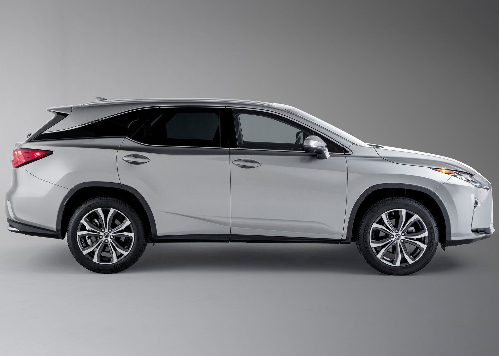 Lexus RX L