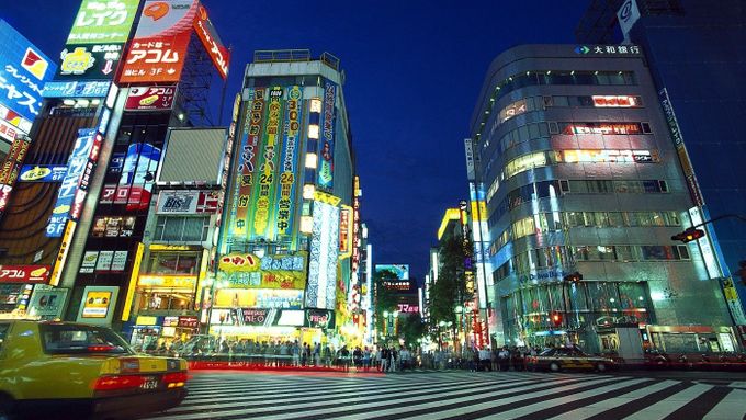 V Tokiu žije asi 12 miliónů lidí, ale ve skutečnosti je to město s 30-ti milióny obyvatel. Japonci říkají, že jsou tam takové tlačenice, že i psi nevrtí ocasy ze strany na stranu, ale nahoru a dolů.