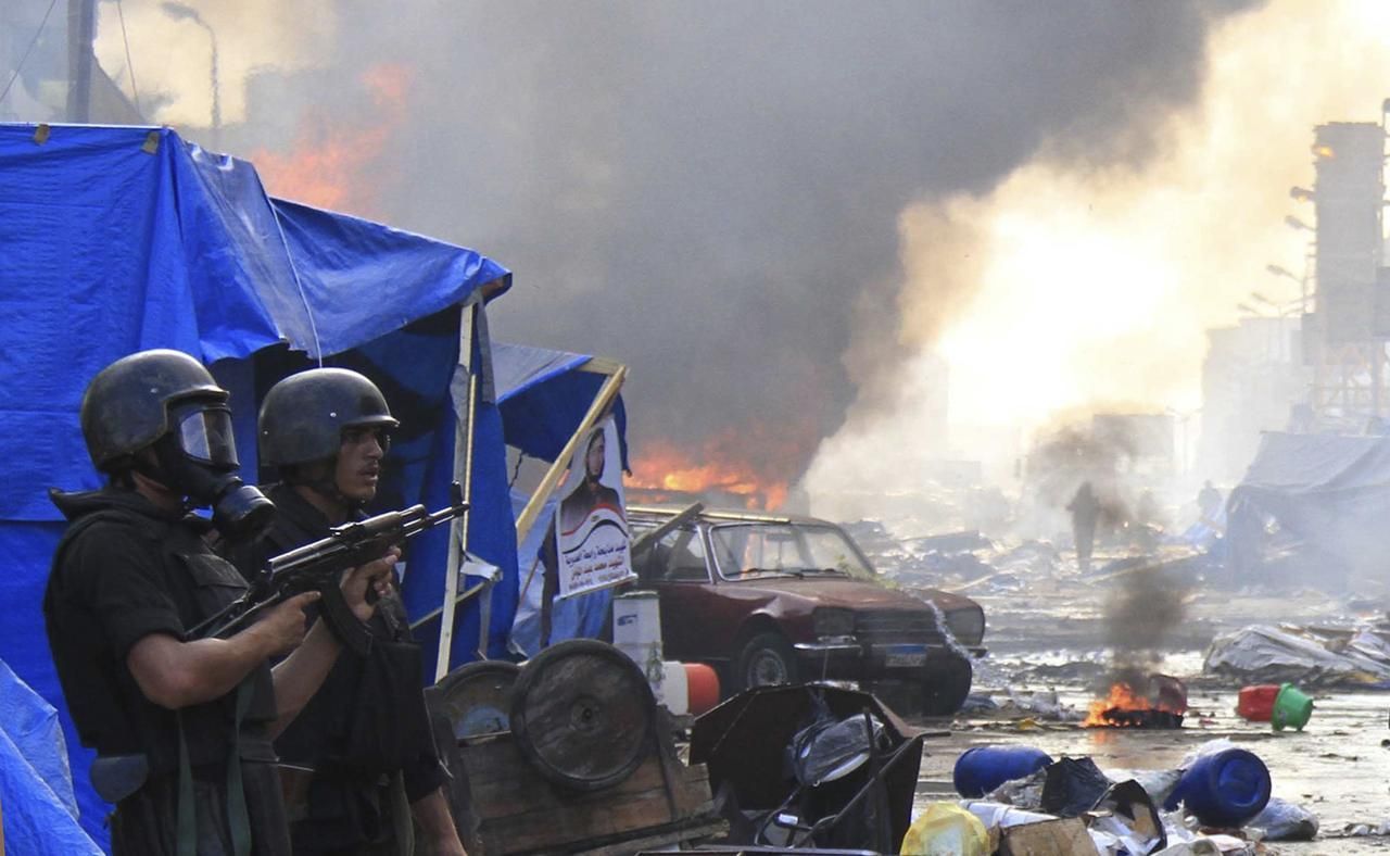 Egypt - zásah proti demonstraci Mursího stoupenců