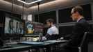 Michael Fassbender jako tajný agent George a Tom Burke jako Freddie Smalls.