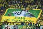 Brazilští fanoušci nezapomněli na legendu Pelého, o jehož aktuálním zdravotním stavu kolují rozporuplné informace.