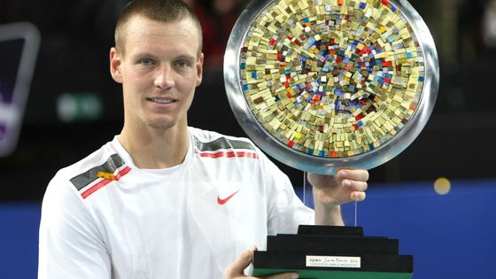 Tomáš Berdych se raduje z prvního letošního titulu