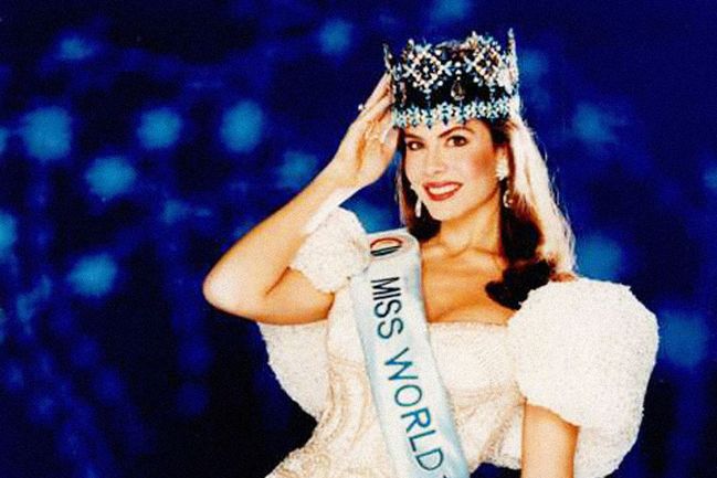 Miss World 1990 - Gina Tollesonová