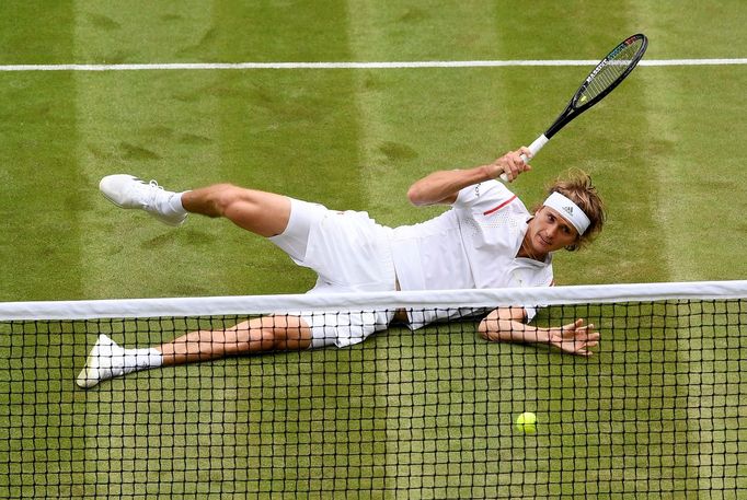 Alexander Zverev v prvním kole Wimbledonu.