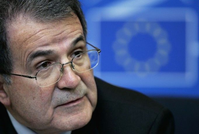 Italský premiér Romano Prodi je pro schválení euroústavy beze změn