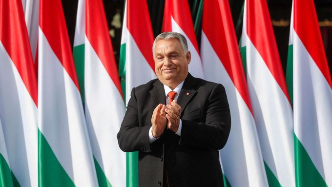 Orbán především potřebuje přitlačit zbytek Evropské unie ke zdi, aby povolila u peněz pro Maďarsko.