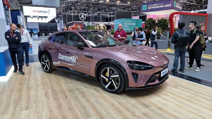 Čínské SUV zaujalo i šéfa BMW. Prolezli jsme Xiaomi YU7, které se okamžitě vyprodalo; Zdroj foto: Jan Matoušek
