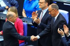 Friedrich Merz napodruhé uspěl, Spolkový sněm ho zvolil kancléřem