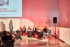 Budeme poroučet robotům, schůzovat na dálku, ale osobní kontakt si neodpustíme