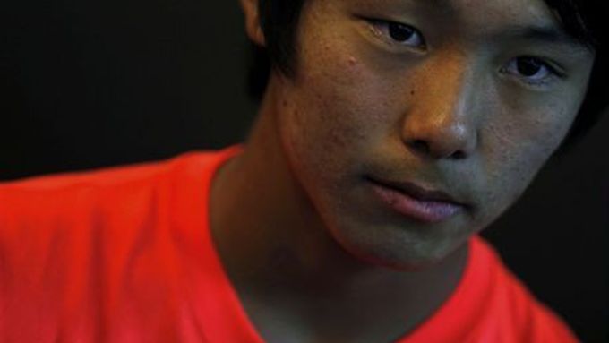 Podívejte se na příběh hluchého jihokorejského tenisty.