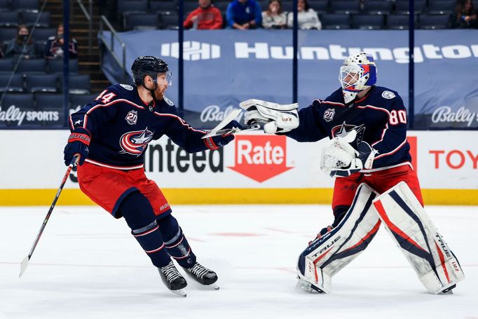 Vladislav Gavrikov a Matiss Kivlenieks v NHL v dresu Columbusu.