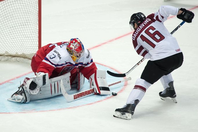 MS 2016, Česko-Lotyšsko: Pavel Francouz - Kaspars Daugavins