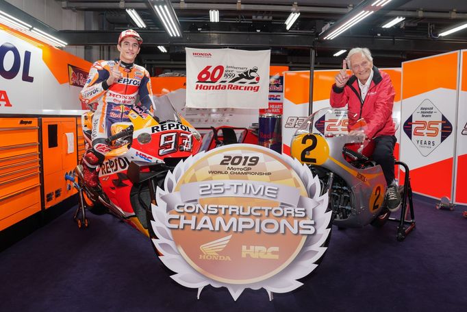 60 let motorsportu Honda: Marc Marquez a Jim Redman