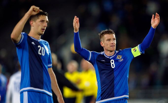 Craig Cathcart and Steven Davis (Severní Irsko)