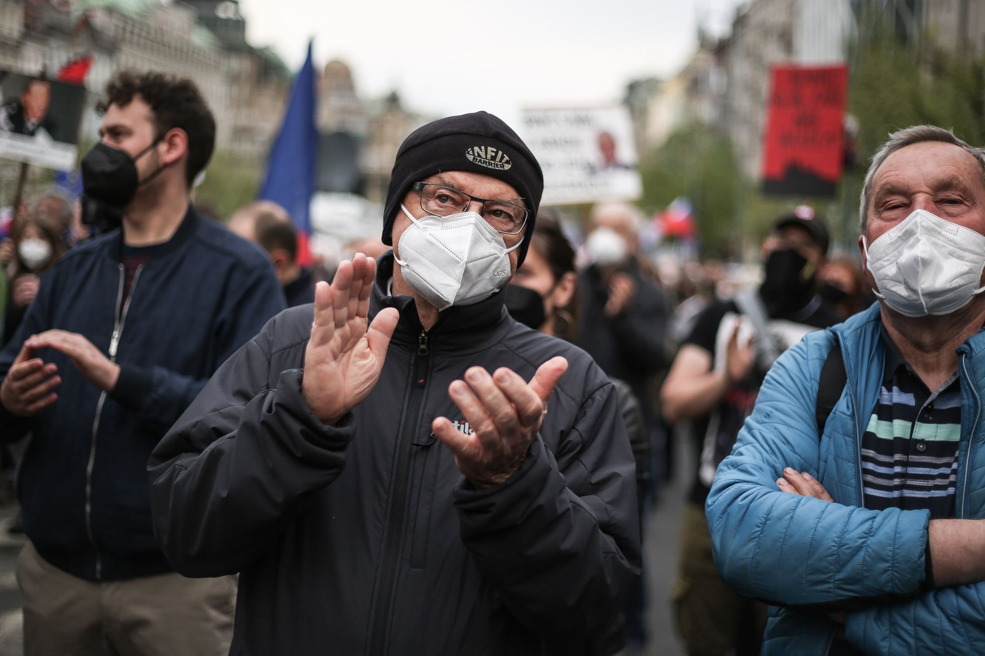 Demonstrace Milion chvilek demokracie, Václavské náměstí, duben 2021, respirátory, protest