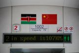 To je podle agentury Bloomberg také důvod, proč Čína loni v dubnu odmítla financovat trať, která by spojovala Keňu s Ugandou. V přepočtu by stála 84 miliard korun. Už nyní ale Keňa dluží Číně takovou částku, že tvoří 22 procent státního dluhu.