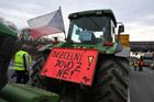 Tisíce traktorů při protestu zemědělců v Česku zpomalily provoz i blokovaly hranice