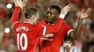 Rooney a Welbeck slaví gól do sítě LA Galaxy