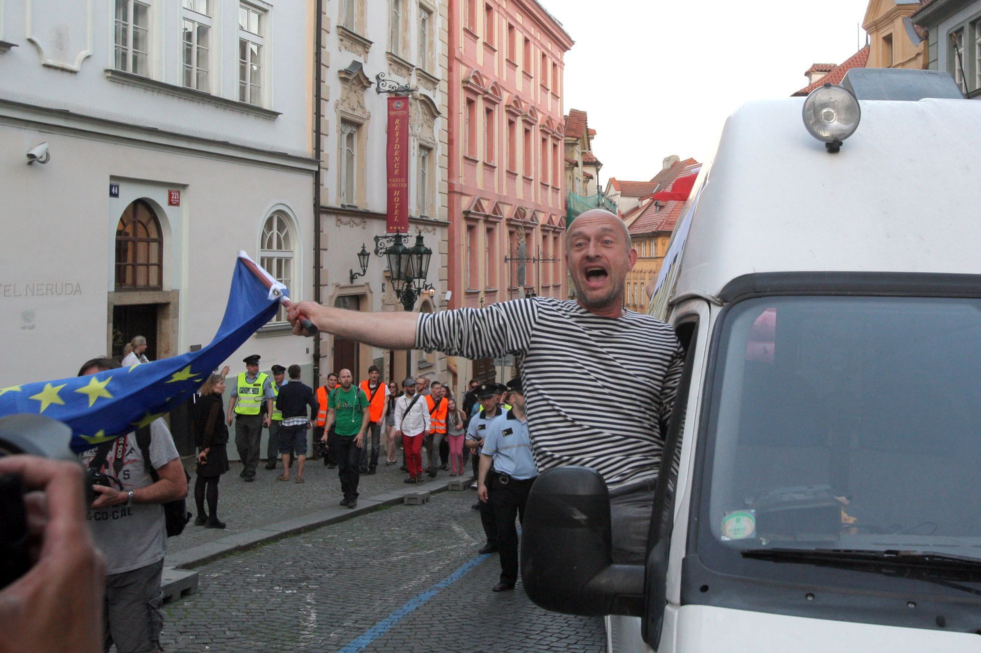 Druhá demonstrace na Václaváku proti Babišovi a Zemanovi