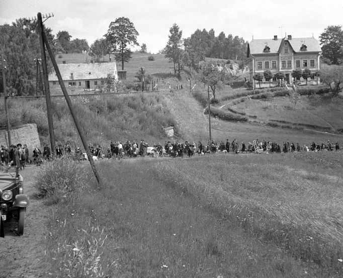 Odsun Němců z libereckého sběrného tábora. (13. července 1946)