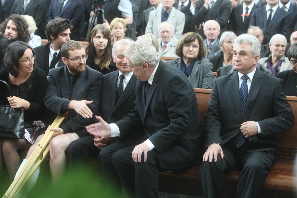 Pohřeb Valtra Komárka