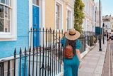 Notting Hill je čtvrť v západním Londýně v Anglii, v královské čtvrti Kensington a Chelsea. Je kosmopolitní a multikulturní.