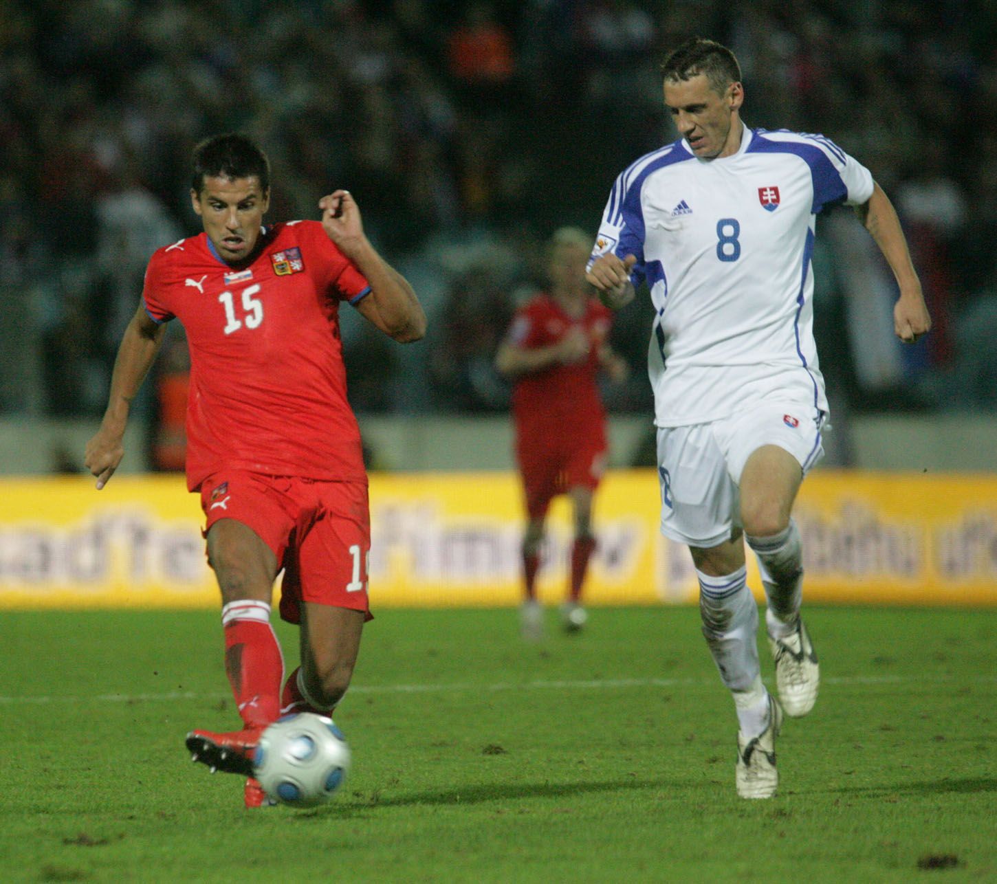 Čeští fotbalisté v utkání proti Slovensku