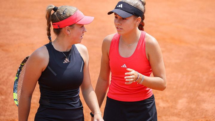 Zázračné sestry i fanynka Rybakinové. Mladé Češky opět dobývají Paříž; Zdroj foto: IPA Sport/ABACA / Abaca Press / Profimedia