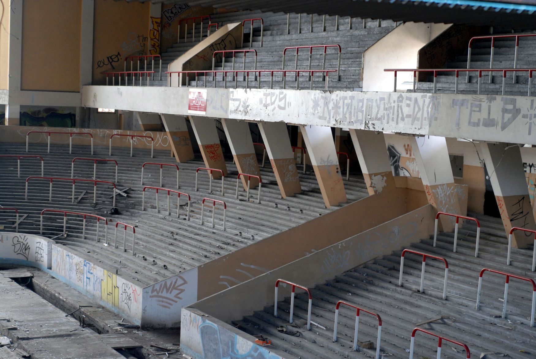 Zimní stadion Za Lužánkami, devastace v roce 2008