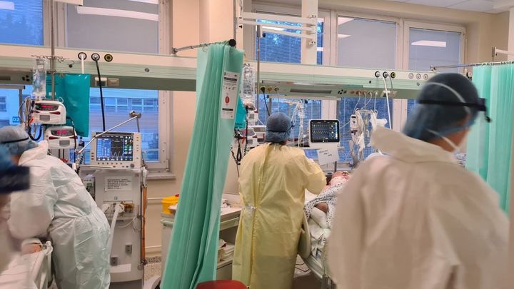 "Už dávno tu nebylo tak smutno." Život v Kyjově utichl, neočkovaní zahltili nemocnici; Zdroj foto: Jiří Vyhnal